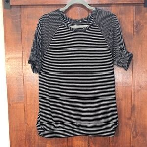 Doe & Rae Black and White Relaxed Ribbed Short Sleeve Tee
